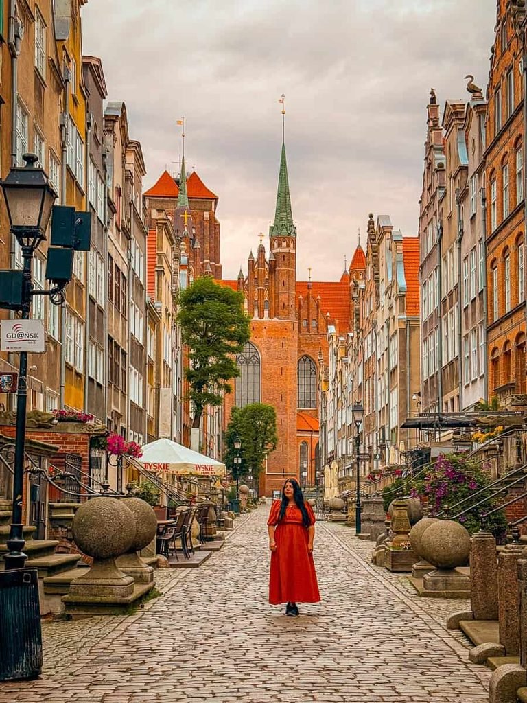 mariacka street gdansk poland 13 1